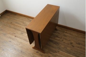 イギリスビンテージ　チーク材　G-PLAN(ジープラン)　スタイリッシュなデザインのバタフライテーブル(エクステンションテーブル、ダイニングテーブル、2人掛け、4人掛け、食卓、ヴィンテージ)(R-063455)