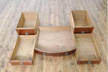 イギリスアンティーク ペイント仕上げ限定 曲線を描くデザインがエレガントなドレッサーサイドボード(両袖机、ニーホールデスク、ワークデスク、在宅ワーク用、在宅用、引き出し)(R-063456)