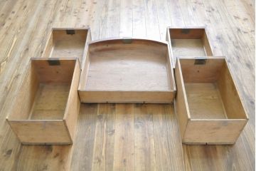 イギリスアンティーク ペイント仕上げ限定 曲線を描くデザインがエレガントなドレッサーサイドボード(両袖机、ニーホールデスク、ワークデスク、在宅ワーク用、在宅用、引き出し)(R-063456)