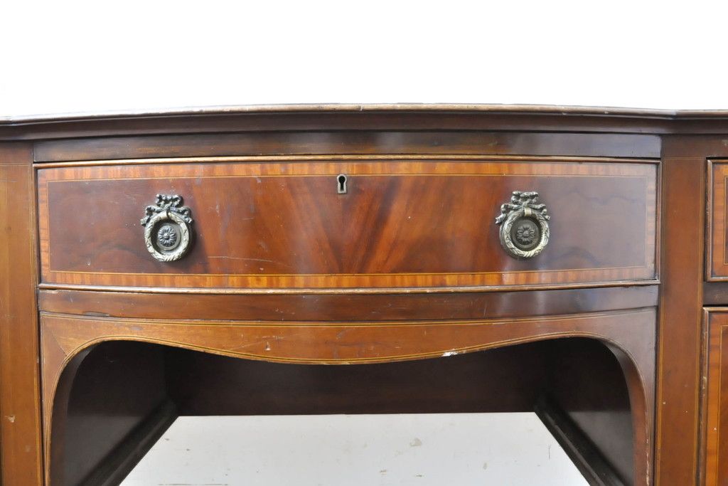 イギリスアンティーク ペイント仕上げ限定 曲線を描くデザインがエレガントなドレッサーサイドボード(両袖机、ニーホールデスク、ワークデスク、在宅ワーク用、在宅用、引き出し)(R-063456)