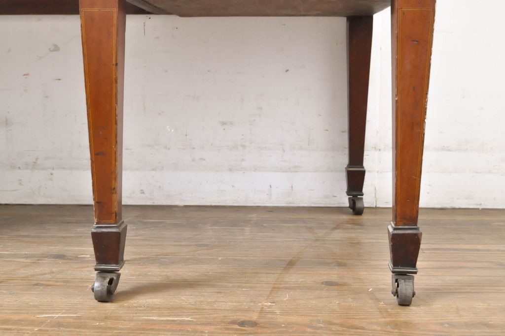 イギリスアンティーク ペイント仕上げ限定 曲線を描くデザインがエレガントなドレッサーサイドボード(両袖机、ニーホールデスク、ワークデスク、在宅ワーク用、在宅用、引き出し)(R-063456)