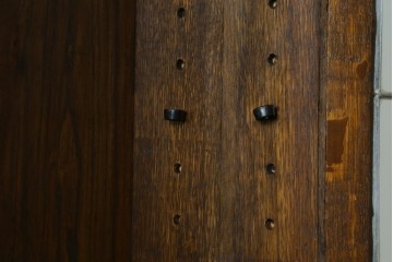 イギリスアンティーク　オーク材　ステンドグラス入りのビューローブックケース　(R-063457)