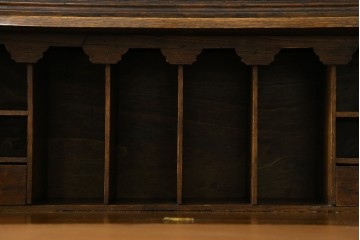 イギリスアンティーク　オーク材　ステンドグラス入りのビューローブックケース　(R-063457)