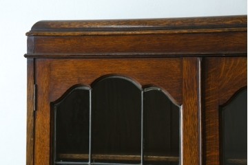 イギリスアンティーク　オーク材　ステンドグラス入りのビューローブックケース　(R-063457)