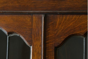 イギリスアンティーク　オーク材　ステンドグラス入りのビューローブックケース　(R-063457)