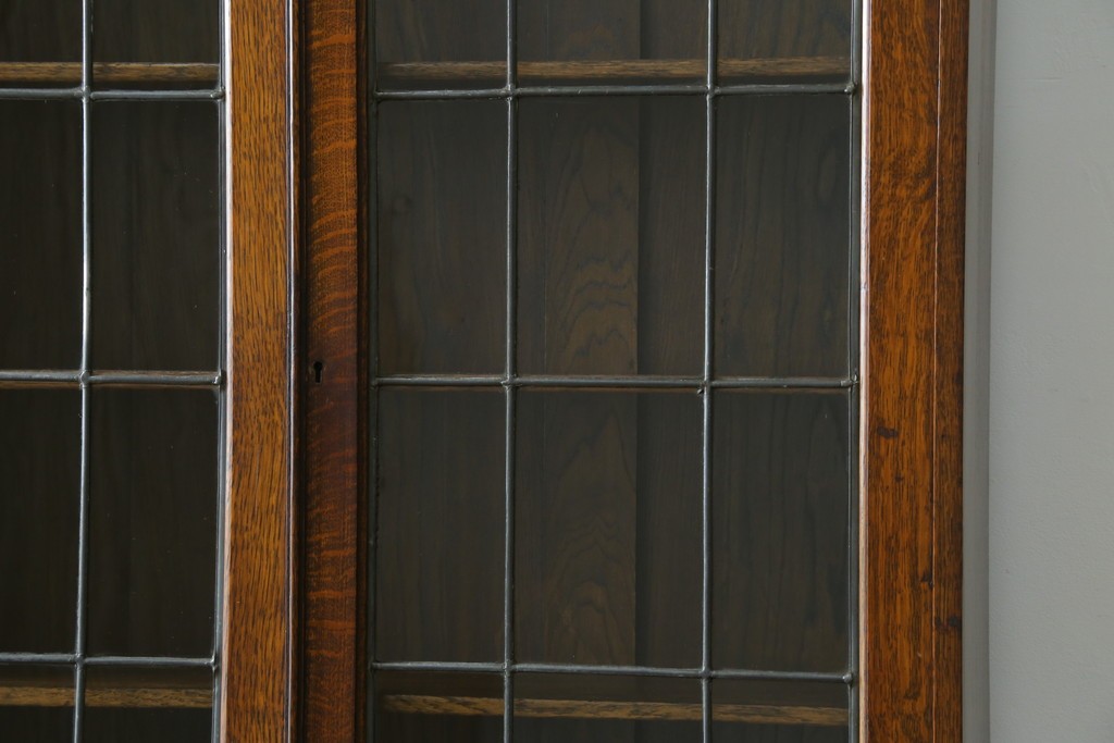 イギリスアンティーク　オーク材　ステンドグラス入りのビューローブックケース　(R-063457)