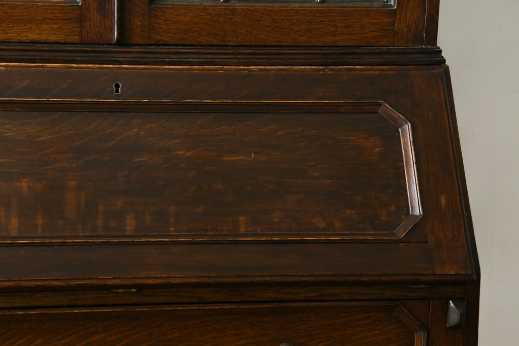 イギリスアンティーク　オーク材　ステンドグラス入りのビューローブックケース　(R-063457)