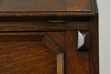 イギリスアンティーク　オーク材　ステンドグラス入りのビューローブックケース　(R-063457)