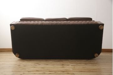 イギリスビンテージ　本革　Winchester Furniture(ウィンチェスター・ファニチャー)　ボリューム感たっぷりのチェスターフィールドソファ(三人掛けソファ、3人掛け、3P、ヴィンテージ、レザー)(R-063460)