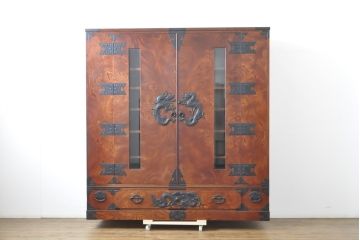 中古　美品　最高級　特注品　岩谷堂箪笥　龍の手打ち金具が存在感を放つ収納棚(戸棚、キャビネット、下駄箱、靴箱、シューズボックス、上下バラ売り可能)(R-063462)