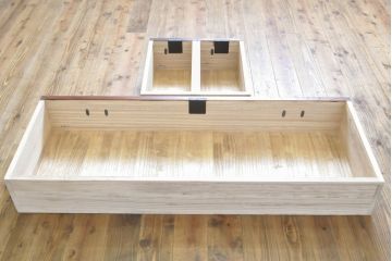 中古　美品　最高級　特注品　岩谷堂箪笥　龍の手打ち金具が存在感を放つ収納棚(戸棚、キャビネット、下駄箱、靴箱、シューズボックス、上下バラ売り可能)(R-063462)