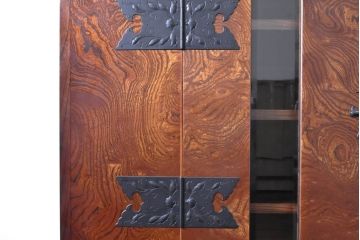 中古　美品　最高級　特注品　岩谷堂箪笥　龍の手打ち金具が存在感を放つ収納棚(戸棚、キャビネット、下駄箱、靴箱、シューズボックス、上下バラ売り可能)(R-063462)