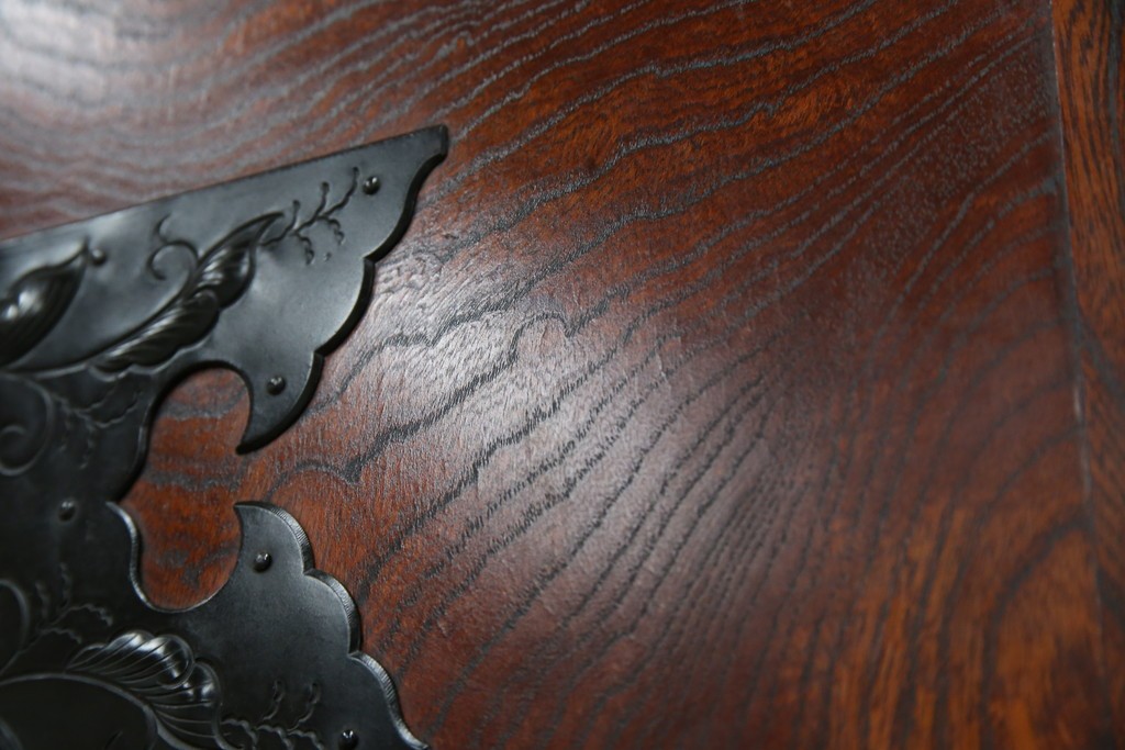 中古　美品　最高級　特注品　岩谷堂箪笥　龍の手打ち金具が存在感を放つ収納棚　(R-063462)