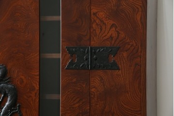 中古　美品　最高級　特注品　岩谷堂箪笥　龍の手打ち金具が存在感を放つ収納棚　(R-063462)