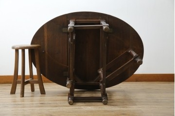 イギリスアンティーク　オーク材　脚のデザインが美しいツイストレッグバタフライテーブル　(R-063466)