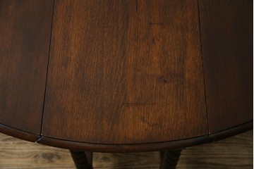 イギリスアンティーク　オーク材　脚のデザインが美しいツイストレッグバタフライテーブル　(R-063466)