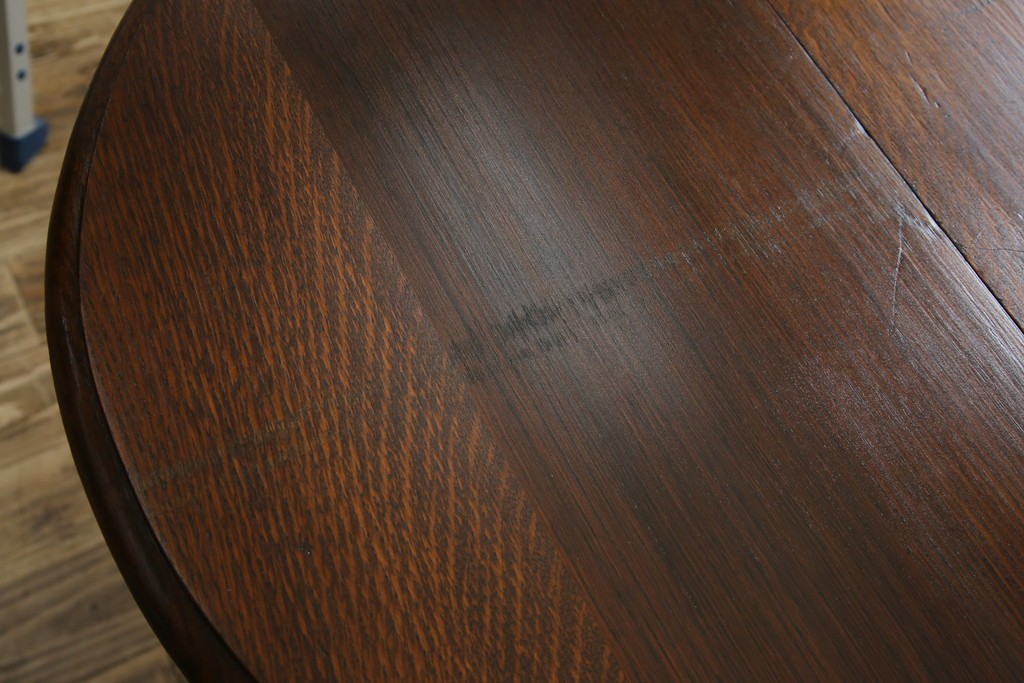 イギリスアンティーク　オーク材　脚のデザインが美しいツイストレッグバタフライテーブル　(R-063466)