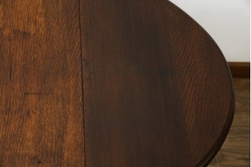 イギリスアンティーク　オーク材　脚のデザインが美しいツイストレッグバタフライテーブル　(R-063466)