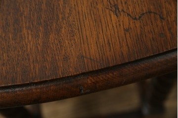 イギリスアンティーク　オーク材　脚のデザインが美しいツイストレッグバタフライテーブル　(R-063466)