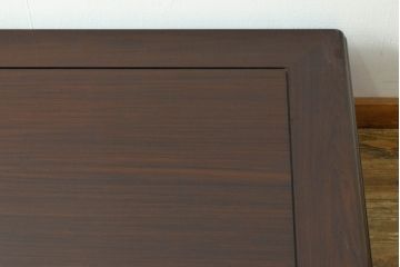 中古　美品　指物工芸家具　本紫檀　漆塗り　丸みを帯びた脚の形がおしゃれな座卓(ローテーブル、センターテーブル)(R-063467)