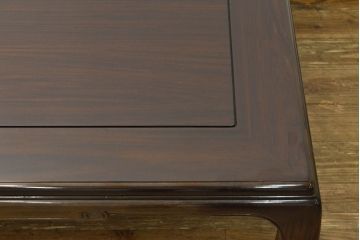 中古　美品　指物工芸家具　本紫檀　漆塗り　丸みを帯びた脚の形がおしゃれな座卓(ローテーブル、センターテーブル)(R-063467)