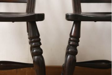ビンテージ家具　松本民芸家具　クラシカルなダイニングづくりにぴったりの安川式スピンドルチェア2脚セット(板座チェア、ダイニングチェア、椅子、ヴィンテージ)(R-063471)