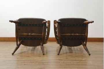 和製ビンテージ　飛騨産業　キツツキマーク　希少な絶版品!クラシカルな佇まいが魅力のウィンザーチェア2脚セット(ヴィンテージ、ウインザーチェア、アームチェア、椅子、イス、板座チェア、ダイニングチェア)(R-063472)