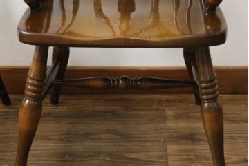 和製ビンテージ　飛騨産業　キツツキマーク　希少な絶版品!背もたれのデザインがおしゃれなウィンザーチェア2脚セット(ヴィンテージ、ウインザーチェア、アームチェア、椅子、イス、板座チェア、ダイニングチェア)(R-063473)