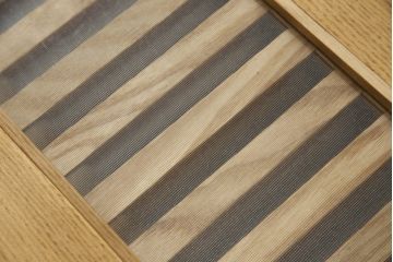 中古　国産手造り家具　タモ材　和モダンの雰囲気高める飾り棚(茶棚、和風キャビネット、戸棚、収納棚、引き出し)(R-063482)