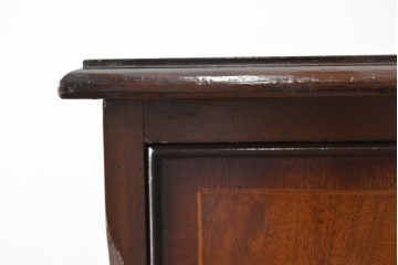 イギリスアンティーク　ウォールナット材　重厚な雰囲気漂うトールチェスト　(R-063486)