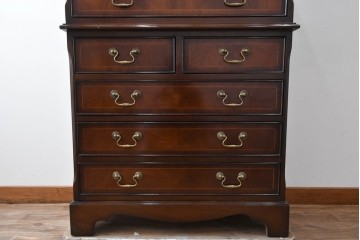 イギリスアンティーク　ウォールナット材　重厚な雰囲気漂うトールチェスト　(R-063486)