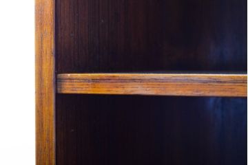 イギリスビンテージ　ローズウッド材　収納できる扉で使用中は開けっ放しOK!小引き出し付きのファイルキャビネット(収納棚、本棚、飾り棚、戸棚、垂直収納扉、ヴィンテージ)(R-063490)