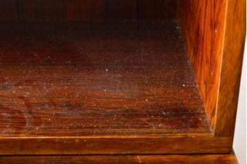イギリスビンテージ　ローズウッド材　収納できる扉で使用中は開けっ放しOK!小引き出し付きのファイルキャビネット(収納棚、本棚、飾り棚、戸棚、垂直収納扉、ヴィンテージ)(R-063490)