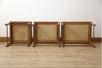 デンマークビンテージ　チーク材　タイルトップ　落ち着いた色味と品のある柄がすてきなネストテーブル(ローテーブル、サイドテーブル、コーヒーテーブル、ヴィンテージ、北欧)(R-063493)