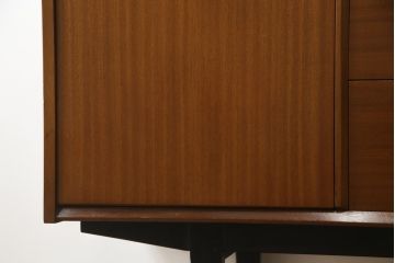 イギリスビンテージ　レア品　希少モデル!　nathan(ネイサン)社　スタイリッシュなサイドボード(サイドキャビネット、リビングボード、収納棚、戸棚、引き出し、ヴィンテージ、北欧)(R-063500)