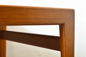 デンマークビンテージ　Johannes Andersen(ヨハネス・アンダーセン)　チーク材　拡張天板付きのシンプルなローテーブル(エクステンションテーブル、センターテーブル、リビングテーブル、ヴィンテージ、北欧)(R-063504)