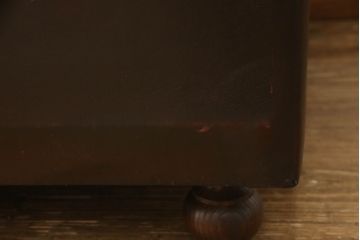 イギリスビンテージ　本革(レザー)　ラグジュアリーな大人の空間を演出するチェスターフィールドソファ(2人掛けソファ、2P、アームソファ、ヴィンテージ)(R-063506)