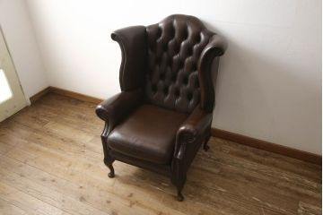 イギリスビンテージ　本革(レザー)　猫脚がお洒落!!上品な佇まいのウイングバックソファ(ウィングバックソファ、アームチェア、1人掛けソファ、1P、ヴィンテージ)(R-063507)