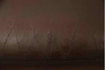 イギリスビンテージ　本革(レザー)　猫脚がお洒落!!上品な佇まいのウイングバックソファ(ウィングバックソファ、アームチェア、1人掛けソファ、1P、ヴィンテージ)(R-063507)