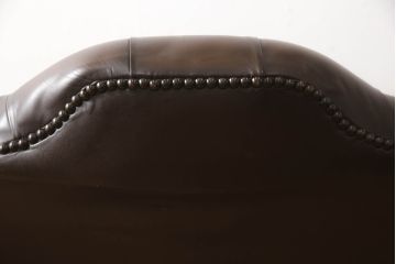 イギリスビンテージ　本革(レザー)　猫脚がお洒落!!上品な佇まいのウイングバックソファ(ウィングバックソファ、アームチェア、1人掛けソファ、1P、ヴィンテージ)(R-063507)