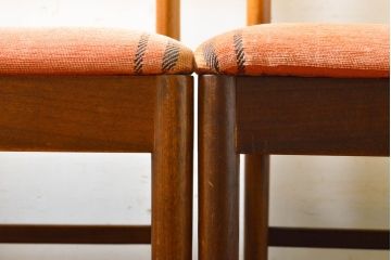 イギリスビンテージ　A.H.McIntosh(マッキントッシュ)社　チーク材　明るいチェック柄のファブリックがお洒落なダイニングチェア4脚セット(椅子、イス、北欧、ヴィンテージ)(R-063508)