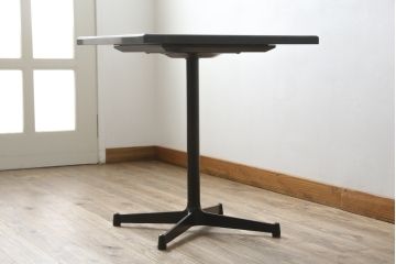 中古　特注　御影石　スタイリッシュでモダンな雰囲気漂うラウンジテーブル(サイドテーブル、コーヒーテーブル)(R-063515)
