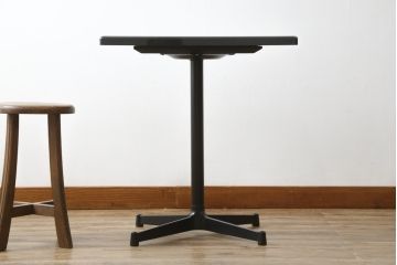 中古　特注　御影石　スタイリッシュでモダンな雰囲気漂うラウンジテーブル(サイドテーブル、コーヒーテーブル)(R-063516)