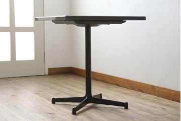 中古　特注　御影石　スタイリッシュでモダンな雰囲気漂うラウンジテーブル(サイドテーブル、コーヒーテーブル)(R-063516)