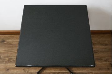 中古　特注　御影石　スタイリッシュでモダンな雰囲気漂うラウンジテーブル(サイドテーブル、コーヒーテーブル)(R-063516)