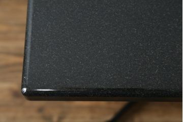 中古　特注　御影石　スタイリッシュでモダンな雰囲気漂うラウンジテーブル(サイドテーブル、コーヒーテーブル)(R-063516)