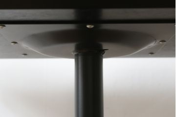 中古　特注　御影石　スタイリッシュでモダンな雰囲気漂うラウンジテーブル(サイドテーブル、コーヒーテーブル)(R-063516)