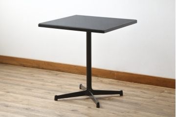中古　特注　御影石　スタイリッシュでモダンな雰囲気漂うラウンジテーブル(サイドテーブル、コーヒーテーブル)(R-063517)