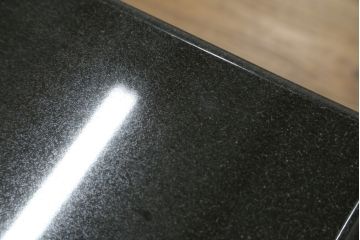 中古　特注　御影石　スタイリッシュでモダンな雰囲気漂うラウンジテーブル(サイドテーブル、コーヒーテーブル)(R-063517)