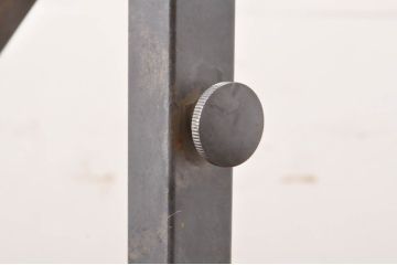 中古　特注　ビンテージ風ダメージ加工がお洒落!!ショップ風ディスプレイが楽しめる傾斜ハンガーラック3本セット(ポールハンガー、アンティーク風ハンガーラック、ディスプレイスタンド、店舗什器、ヴィンテージ風)(R-063523)